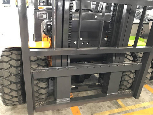 1T - 5T फोर्कलिफ्ट लिफ्ट ट्रक जापान इसुजु डीजल इंजन फोर्कलिफ्ट