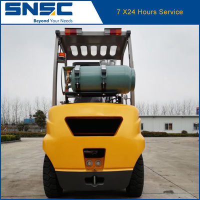 जापान NISSAN K25 गैसोलीन फोर्कलिफ्ट SNSC LPG काउंटरवेलेंस फोर्कलिफ्ट