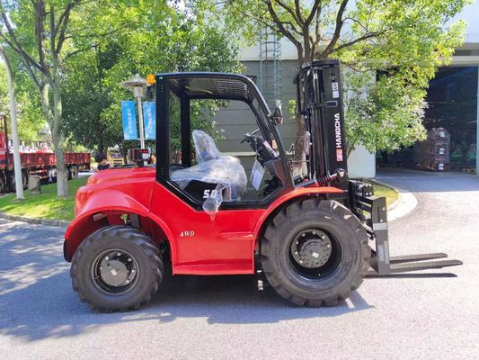 3 टन 3.5 टन 5 टन 4 व्हील ड्राइव फोर्कलिफ्ट 2WD आउटडोर फोर्कलिफ्ट