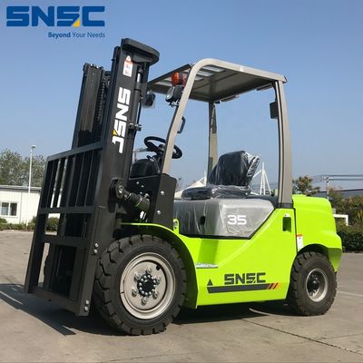 साइड शिफ्टर 4x4 फोर्कलिफ्ट YUNNEI इंजन 3500kg छोटा ऑफ रोड फोर्कलिफ्ट
