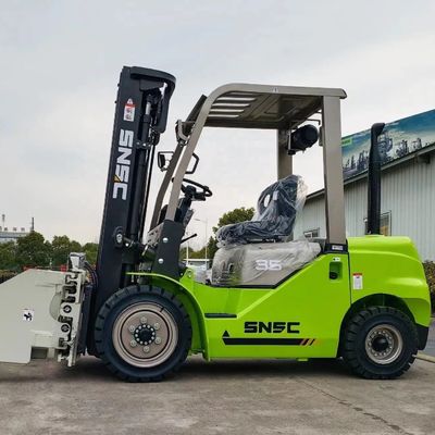 साइड शिफ्टर 4x4 फोर्कलिफ्ट YUNNEI इंजन 3500kg छोटा ऑफ रोड फोर्कलिफ्ट